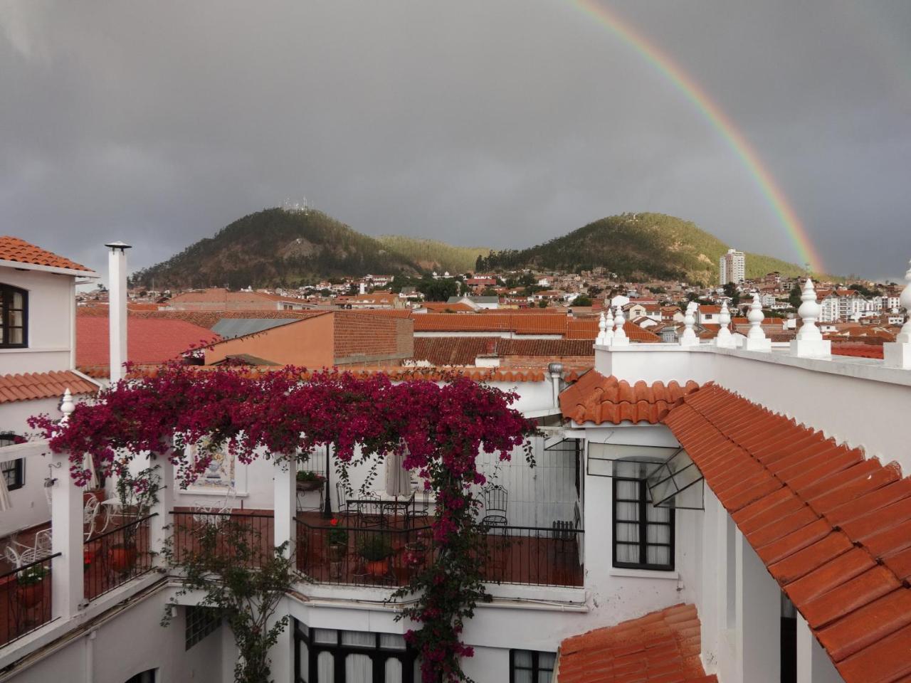 El Hotel De Su Merced Sucre Exterior photo